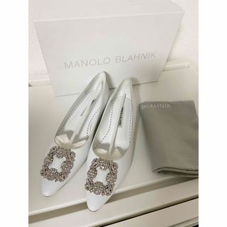 マノロブラニク(MANOLO BLAHNIK)の新品未使用　マノロブラニク　ハンギシ　ホワイト　白　フラット　38(バレエシューズ)