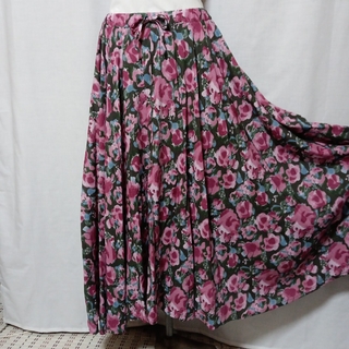 サマンサモスモス(SM2)の美品 サマンサモスモス フレア ロング スカート 花柄 ボタニカル柄(ロングスカート)