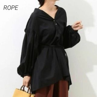 ロペ(ROPE’)の美品 ROPEのインド綿 オーガニックコットン ギャザーブラウス 黒(シャツ/ブラウス(長袖/七分))