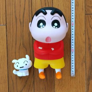 クレヨンシンチャン(クレヨンしんちゃん)のクレヨンしんちゃん シロ 大きめフィギュア（約25cmと約9cm) ★箱傷みあり(アニメ/ゲーム)