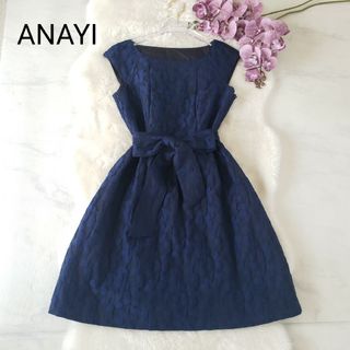 アナイ(ANAYI)の美品ANAYI花柄フレアーワンピース リボン付き ネイビー 38サイズ(ひざ丈ワンピース)