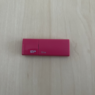 USBメモリ　32GB   マゼンタ