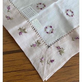 wako 手刺繍ハンカチ(ハンカチ)