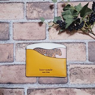 ケイトスペードニューヨーク(kate spade new york)のケイトスペード　パスケース(パスケース/IDカードホルダー)