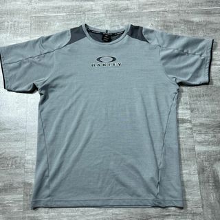 オークリー(Oakley)のY2K OAKLEY オークリー Tシャツ センターロゴ グレー XL(Tシャツ/カットソー(半袖/袖なし))