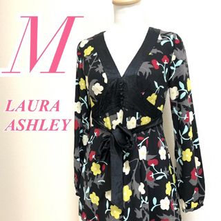 ローラアシュレイ(LAURA ASHLEY)のローラアシュレイ　ワンピース　M　ブラック　ホワイト　レッド　花柄　リボン(ロングワンピース/マキシワンピース)