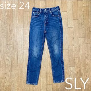 スライ(SLY)のSLY ハイウエストスキニーパンツ クロップドパンツ 美脚 デニム S XS(スキニーパンツ)