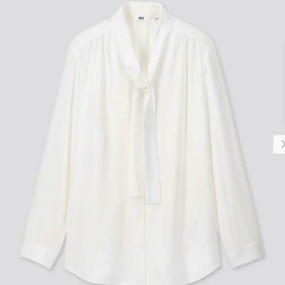 ユニクロ(UNIQLO)のUNIQLO ユニクロ　レーヨンボウタイブラウス　リボンブラウス　セレモニー(シャツ/ブラウス(長袖/七分))