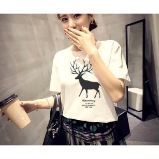 残り２　Tシャツ　レディース　ナチュラル　白　モノトーン　キャンプ　動物(Tシャツ(半袖/袖なし))