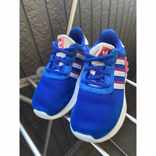 アディダス(adidas)のadidasスニーカー(スニーカー)