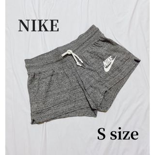 ナイキ(NIKE)のNIKE　ナイキ　レディースショートパンツ　ショーパン　イージーパンツ　Sサイズ(ショートパンツ)