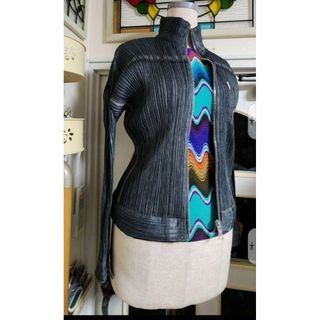 PLEATS PLEASE ISSEY MIYAKEのフリマアイテム一覧 PLEATS PLEASE ISSEY MIYAKEのフリマアイテム一覧