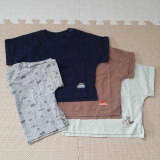 ユニクロ(UNIQLO)の【70】4着 UNIQLO クルーネック（エアリズム綿３着・綿１着）(Ｔシャツ)