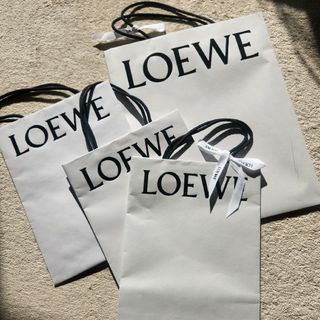 ロエベ(LOEWE)の最後のお写真は私物撮影 正規店証明の為 LOEWE ロエベ ショッパーまとめ売り(ラッピング/包装)