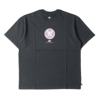 NIKE ナイキ Tシャツ サイズ:L 23AW 堀米雄斗 家紋ロゴ クルーネック 半袖Tシャツ SB SS TEE ダークグレー トップス カットソー スケボー スケート ファッション【メンズ】