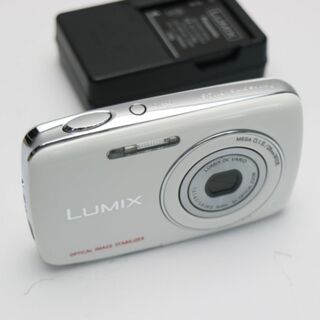 パナソニック(Panasonic)の超美品 DMC-S1 ホワイト M111(コンパクトデジタルカメラ)