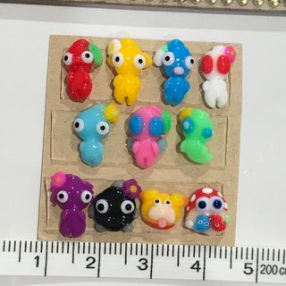 ネイルパーツ　ピクミン　体付き　オッチン　チャッピー