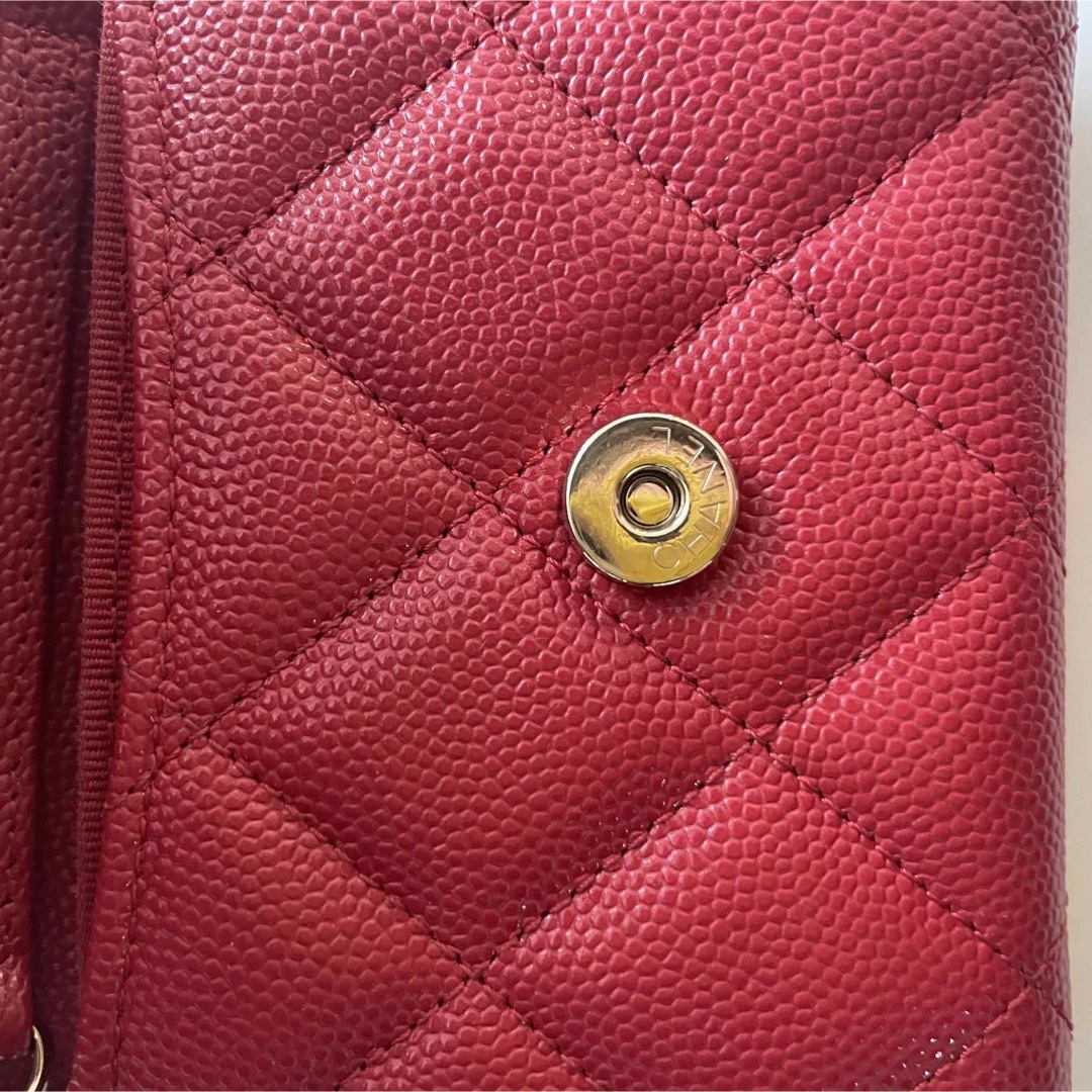 CHANEL - 【希少】CHANELシャネル チェーンウォレット ミニ 赤 CHANEL - 【希少】CHANELシャネル チェーンウォレット ミニ 赤