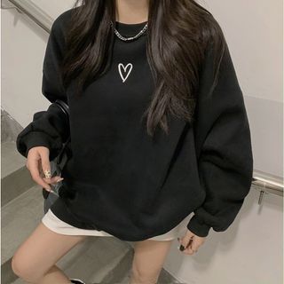 レディース　長袖　トレーナー風　黒　ブラック　ハート　ロゴ　２ＸＬ　可愛い(Tシャツ(長袖/七分))