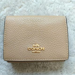 コーチ(COACH)の美品　COACH　コーチ　三つ折り　財布　ベージュ×ボルドー  　レディース(財布)