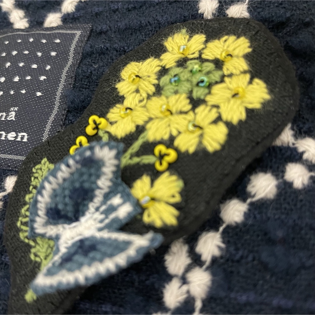 手作りブローチ*菜の花一輪春想ふ〜あおいちょうちょのブローチ 手作りブローチ*菜の花一輪春想ふ〜あおいちょうちょのブローチ