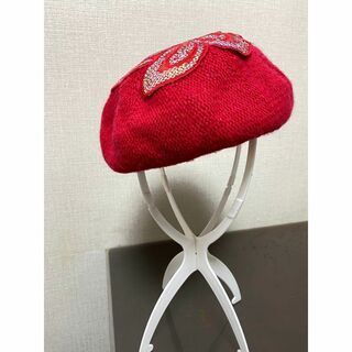 X5060 可愛い帽子　お花付き　ベレー帽 赤(ハンチング/ベレー帽)