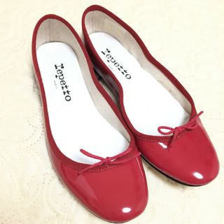 レペット(repetto)の【未使用 極美品】Repetto レペット フラットシューズ エナメル 赤 36(バレエシューズ)