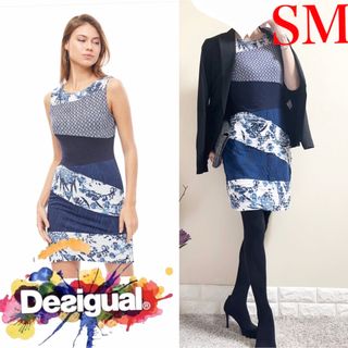 デシグアル(DESIGUAL)の美品！デシグアル Desigual スタイル美人　ワンピース SM 紺　花柄(ひざ丈ワンピース)