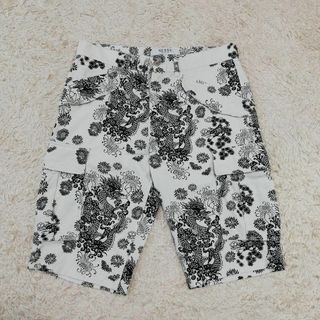 ゲス(GUESS)のGUESS　ハーフパンツ　カーゴパンツ　ワークパンツ　ゲス　ホワイト　白　XL(ショートパンツ)