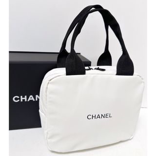 シャネル(CHANEL)の【新品未使用】CHANEL ミニボストン　ホワイト　化粧ポーチ　ノベルティ限定(トートバッグ)