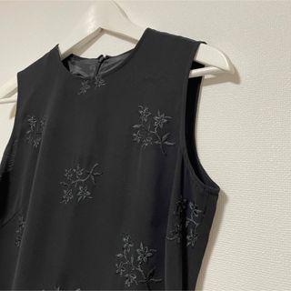 ニジュウサンク(23区)のM 23区　上品刺繍ブラックワンピース(ひざ丈ワンピース)