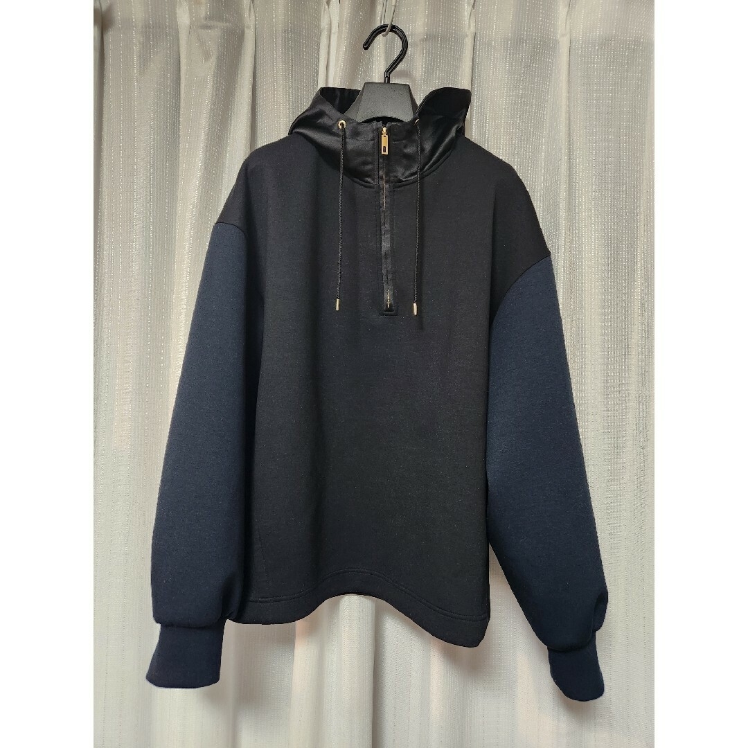 美品】クルニ 23AW パリゴ別注 ハーフジップ フーディー 黒×紺 1 美品】クルニ 23AW パリゴ別注 ハーフジップ フーディー 黒×紺 1