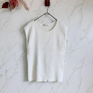 プロポーションボディドレッシング(PROPORTION BODY DRESSING)の美品♡ プロポーションボディドレッシング　ニット　ノースリーブ  リブ　無地　Ｓ(ニット/セーター)