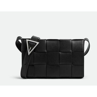 ボッテガヴェネタ(Bottega Veneta)のBOTTEGA VENETA カセット ショルダーバッグ(ショルダーバッグ)