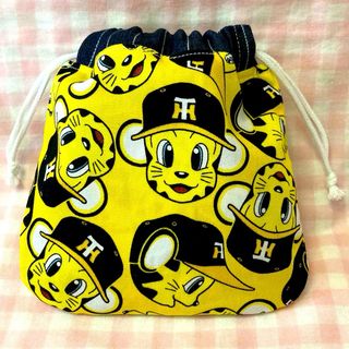 阪神タイガーストリッキー柄☆ハンドメイド☆巾着☆イエロー(その他)