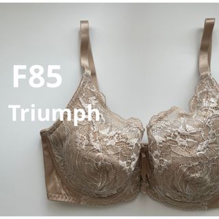 トリンプ(Triumph)の新品　トリンプ  F85 ベージュ　フルカップブラ　花柄レースブラ　大きいサイズ(ブラ)