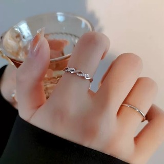 【残り1点】指輪　レディース　デザインリング　綺麗　シルバー　リング　限定(リング(指輪))