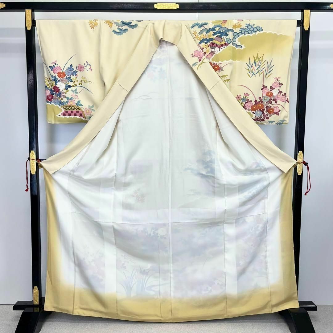 訪問着 作家物 美しい花模様 雲に流水 友禅 金彩 薄卵色 K-3737 訪問着 作家物 美しい花模様 雲に流水 友禅 金彩 薄卵色 K-3737