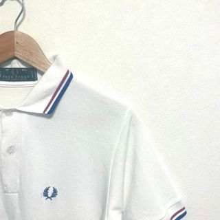 フレッドペリー(FRED PERRY)のフレッドペリー　ポロシャツ　ホワイト　38  イングランド製　リンガー(ポロシャツ)