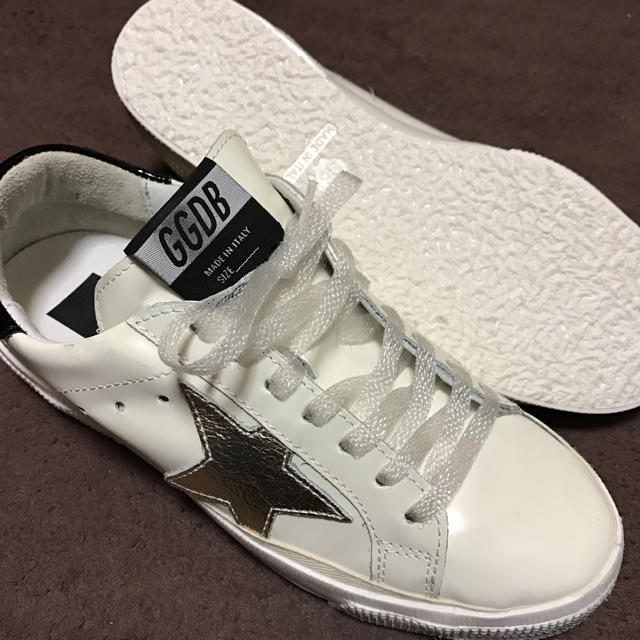 GOLDEN GOOSE(ゴールデングース)の未使用！ゴールデングース★GGDB★MAY★白★３６ レディースの靴/シューズ(スニーカー)の商品写真