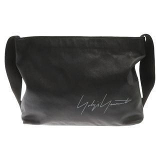 ヨウジヤマモト(Yohji Yamamoto)のYohji Yamamoto ヨウジヤマモト シグネチャーロゴ レザーショルダーバッグ ブラック ノベルティ(ショルダーバッグ)