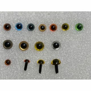 クリスタルアイ 　6mm　7.5mm　4.5mm さし目 　74個(各種パーツ)