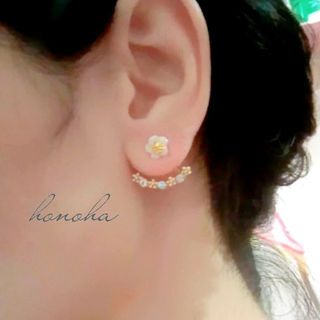 フラワーピアス 2wayバックキャッチピアス  ゴールド(ピアス)