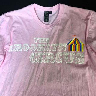 ブルックリンサーカス(The Brooklyn Circus)のbrooklyn circus ブルックリンサーカス　Tシャツ ピンク　L (Tシャツ/カットソー(七分/長袖))