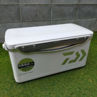 DAIWA - ダイワのクーラーBOX　6面真空