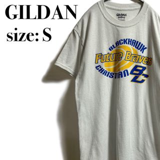 ギルタン(GILDAN)のギルダン　ブラックホーク　クリスチャン　カレッジ　スクール　ロゴ　バスケ(Tシャツ/カットソー(半袖/袖なし))