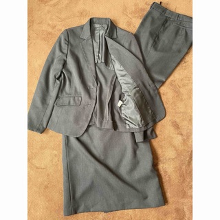 AVET グレー スーツ パンツ/スカート セット セットアップ 11号サイズ(スーツ)