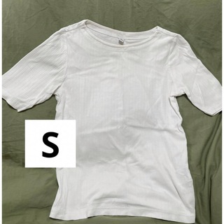 ユニクロ(UNIQLO)のUNIQLO ユニクロ　S トップス　ホワイト　白色　レディース　シンプル(Tシャツ(半袖/袖なし))
