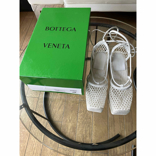 ボッテガヴェネタ(Bottega Veneta)のボッテガヴェネタ　白エスパドリーユ　35(サンダル)