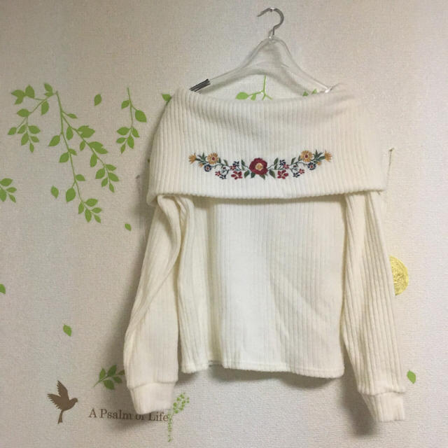 しまむら(シマムラ)のオフショル刺繍ニット レディースのトップス(ニット/セーター)の商品写真